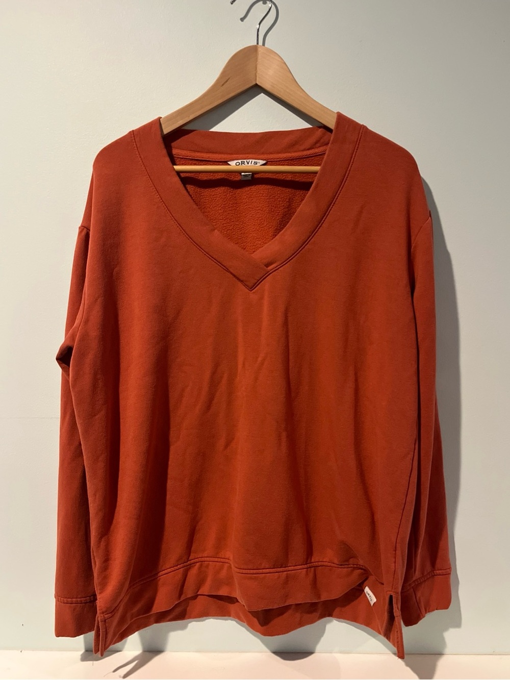 Orvis Women’s V-Neck Pullover Rust Cozy Athleisure Workwear Sweatshirt, Size L